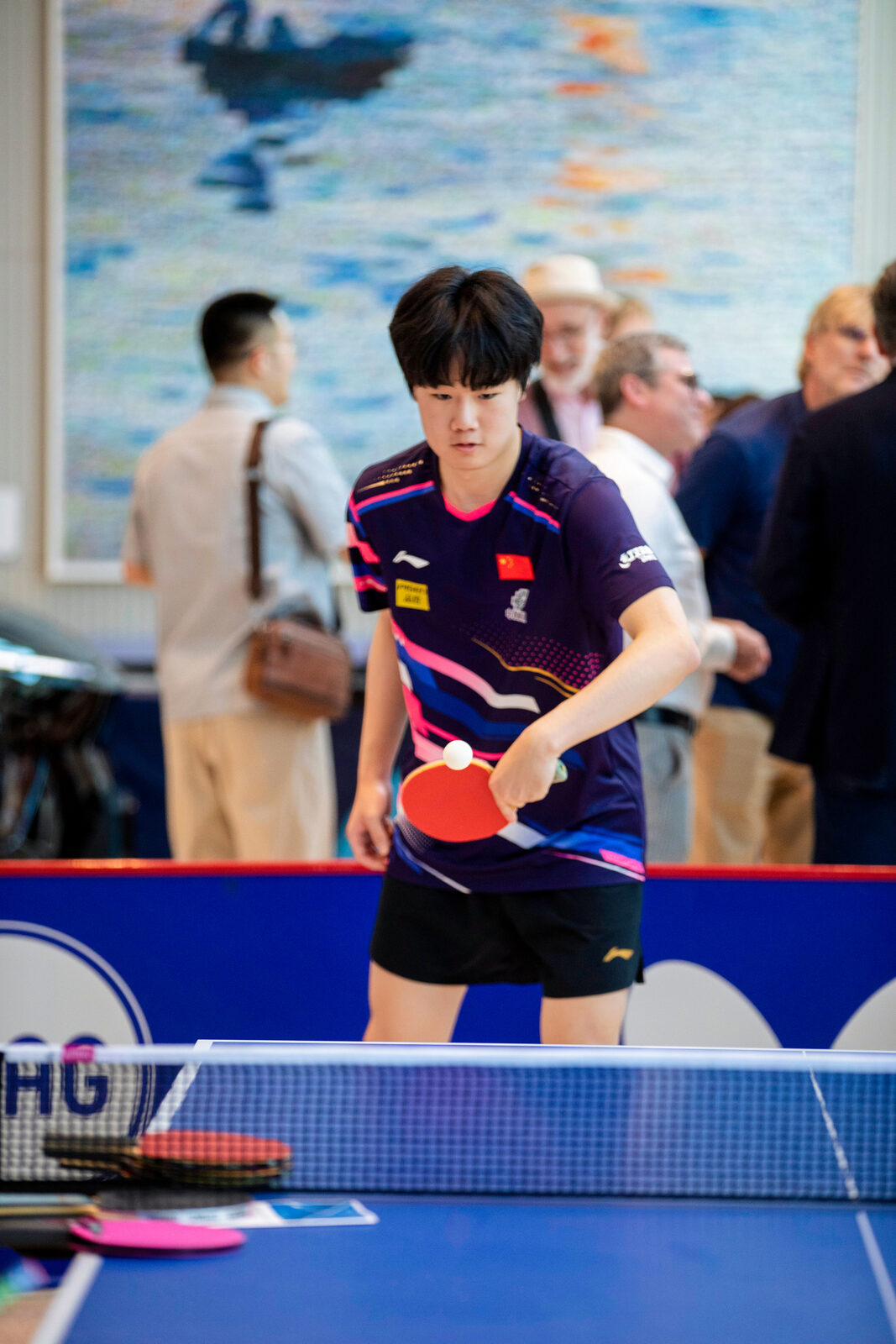 NIO杜塞尔多夫乒乓球商务宴会 · 职业选手发球瞬间